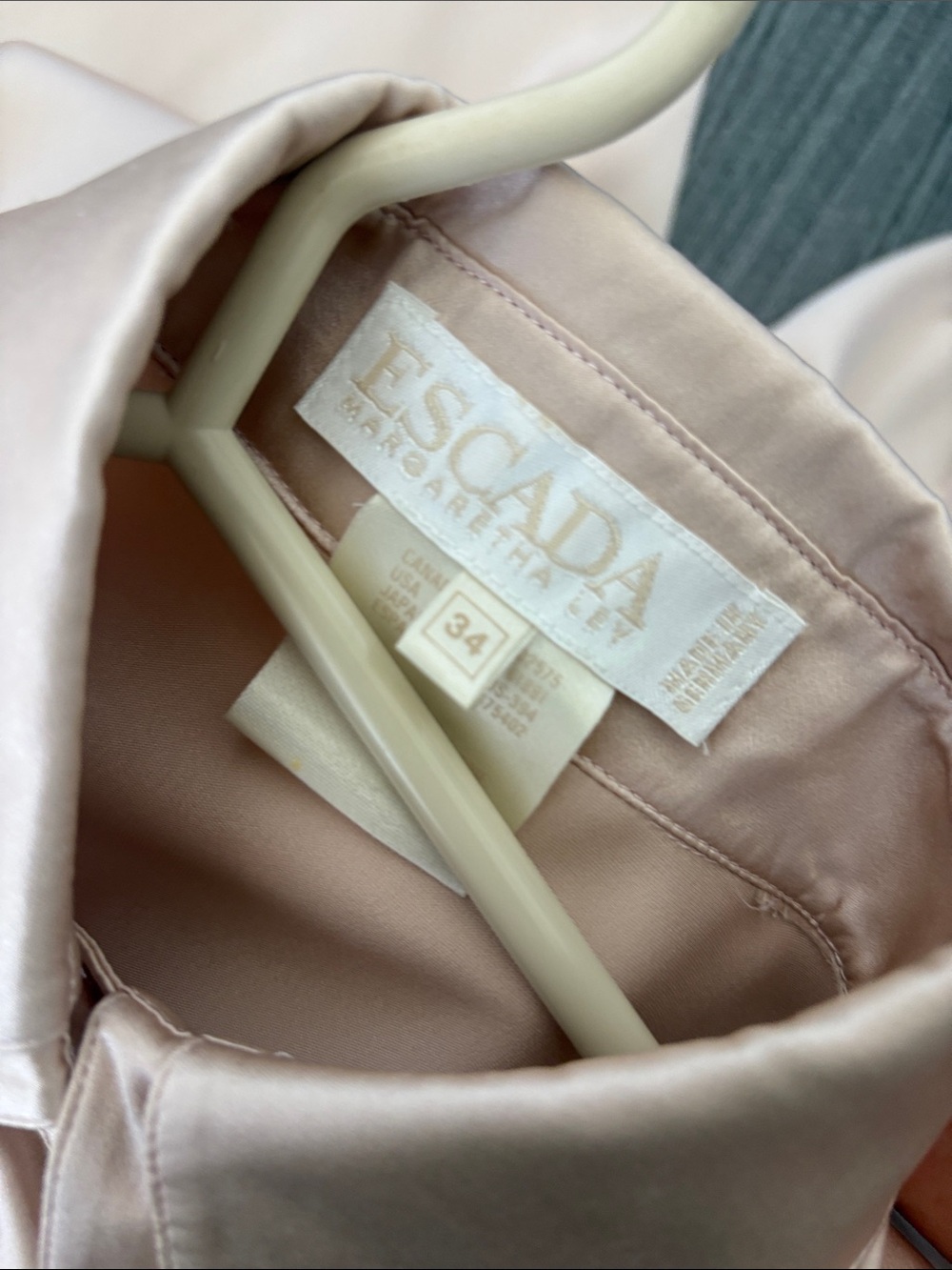 100% Silk Button-Up Blouse - Picture 7 of 8